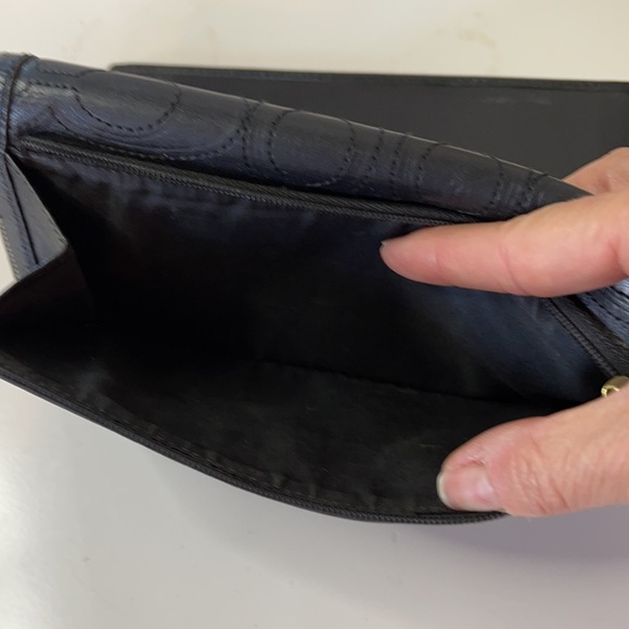 Coach signature trifold wallet - Picture 8 of 13